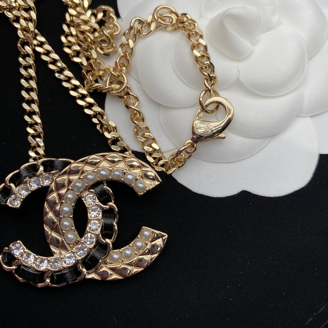 1XC568XDE Stylish Necklaces