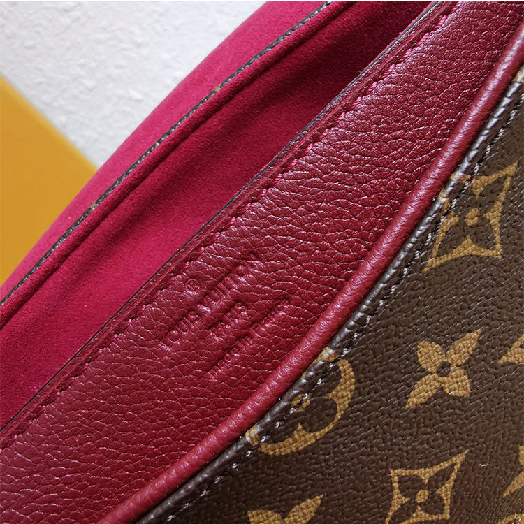 AE83BDE Stylish leather bag