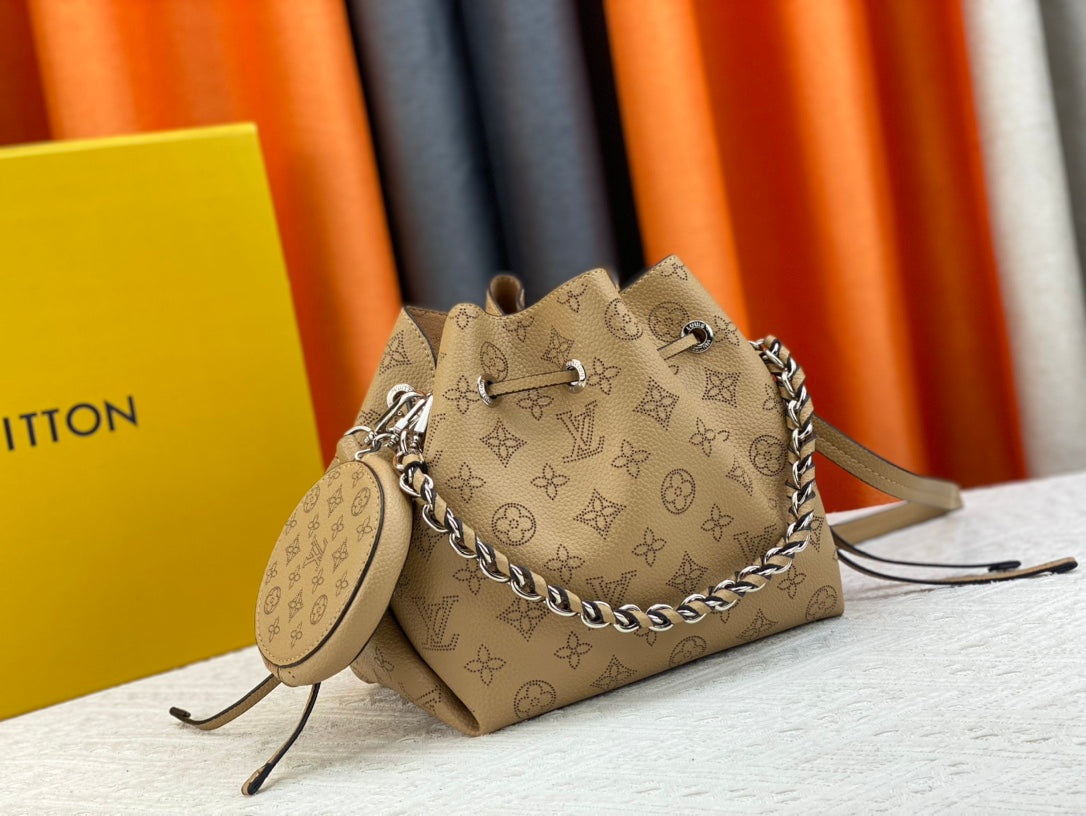 165NE98BDE Stylish leather bag