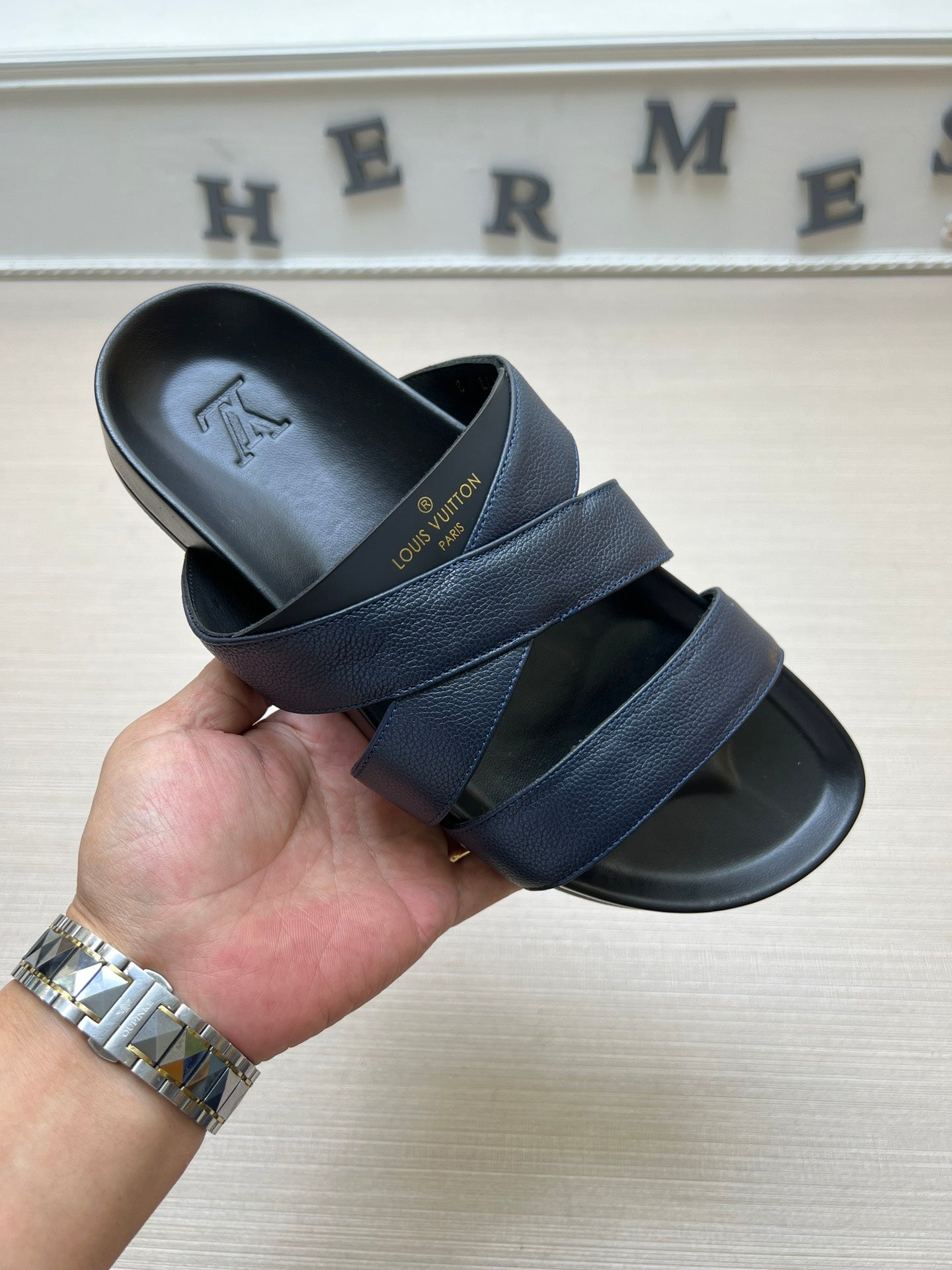 54E89ZDE Stylish slippers