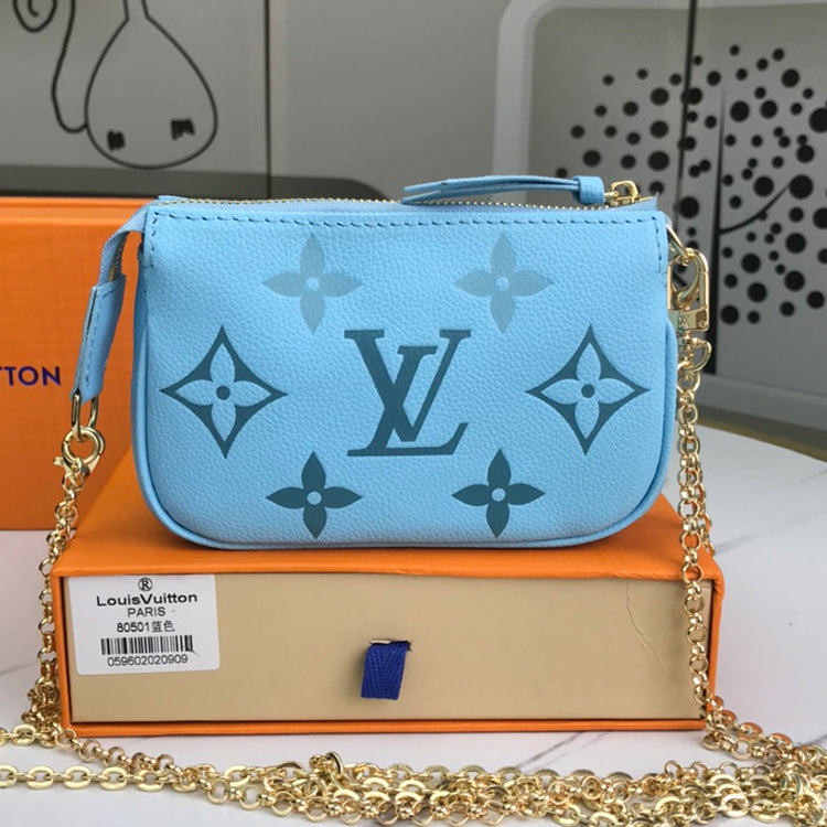 1E043BDE Stylish leather bag