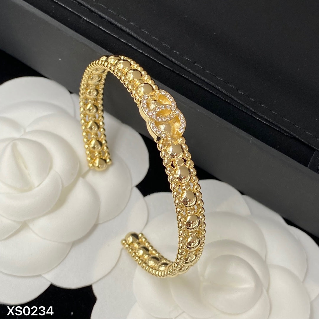 1NC198KDE Stylish bracelet
