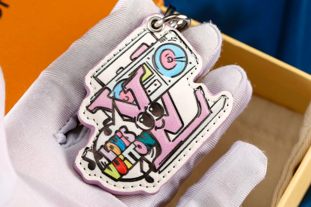 3RE9ADE Stylish key closure