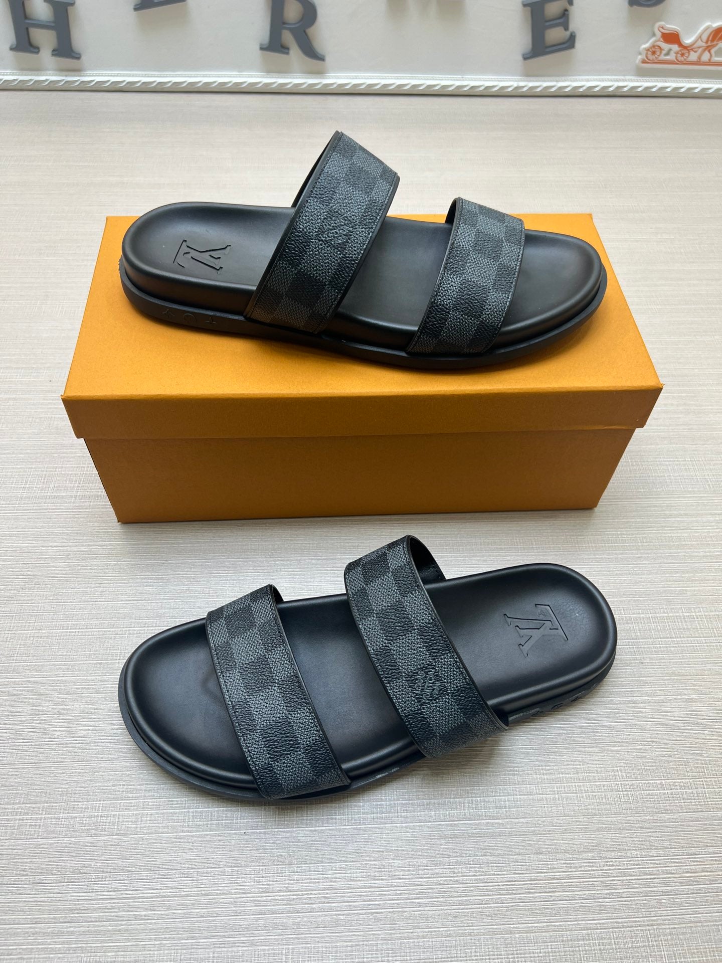 54E59ZDE Stylish slippers