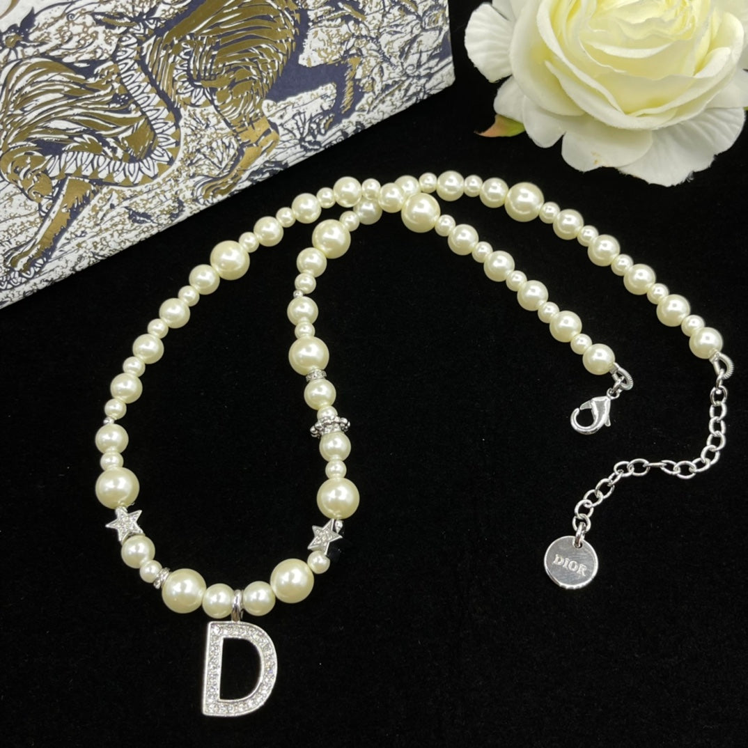 14D984XDE Stylish Necklaces