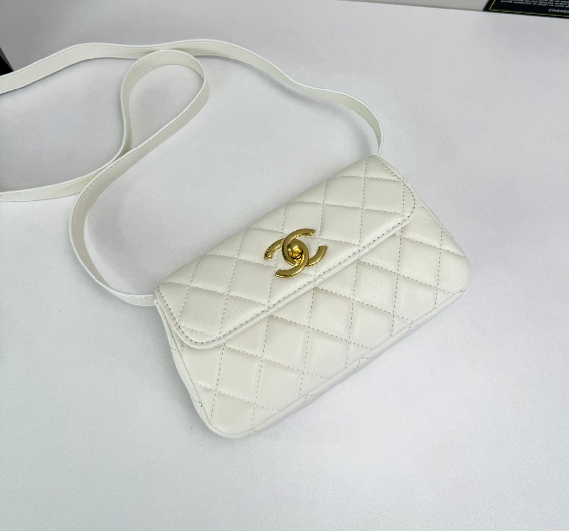 15RC61BDE Stylish leather bag