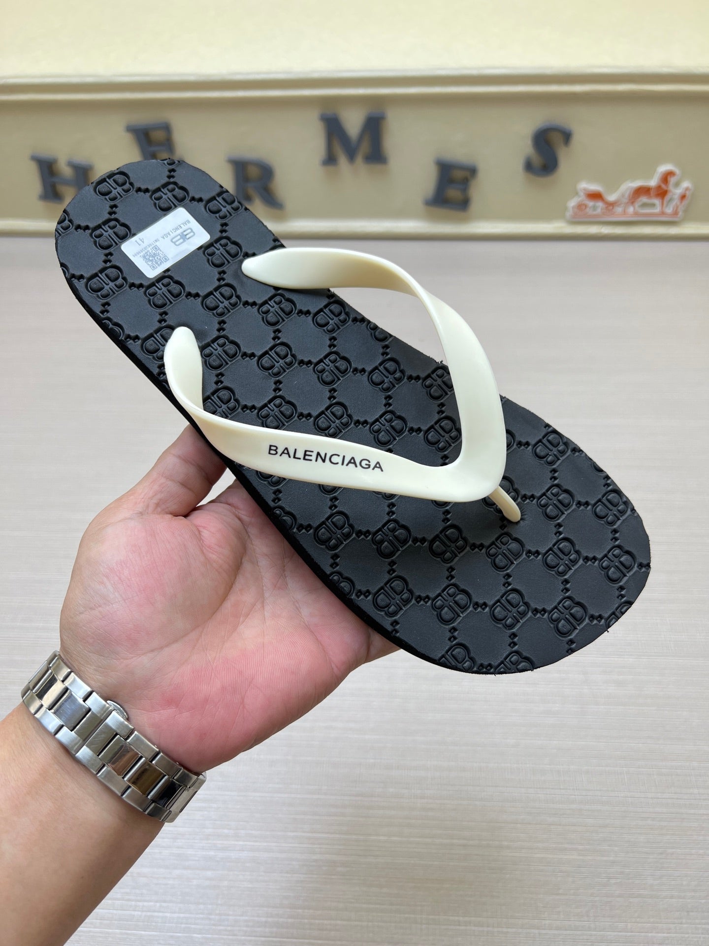 5QB16ZDE Stylish Slippers