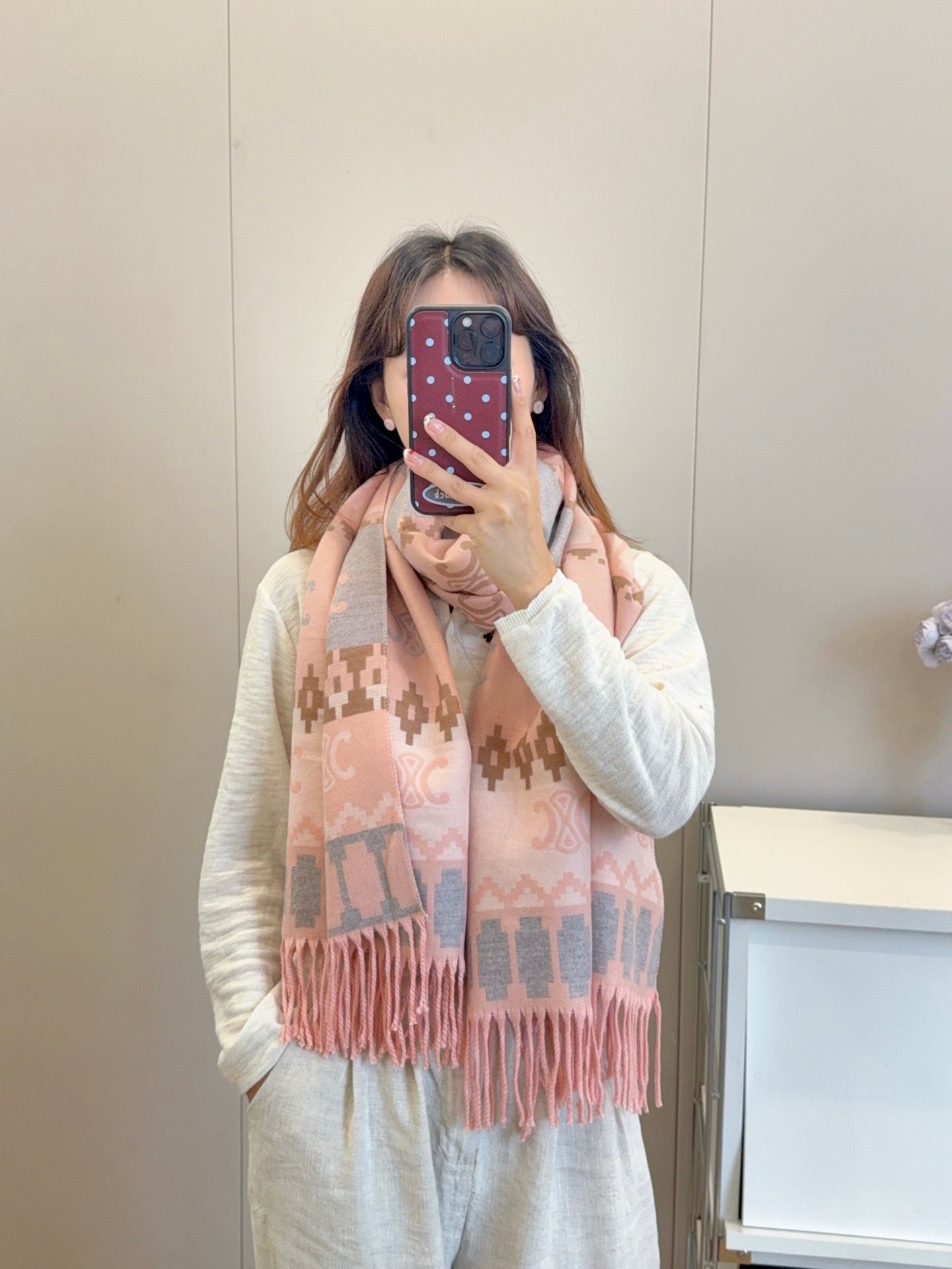 185ZN61WDE Stylish Winter Scarves