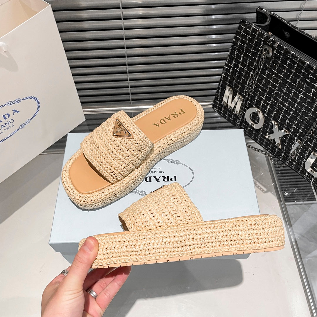 14PD21ZDE Stylish slippers