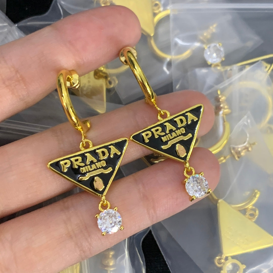 14PD817EDE Stylish Earrings