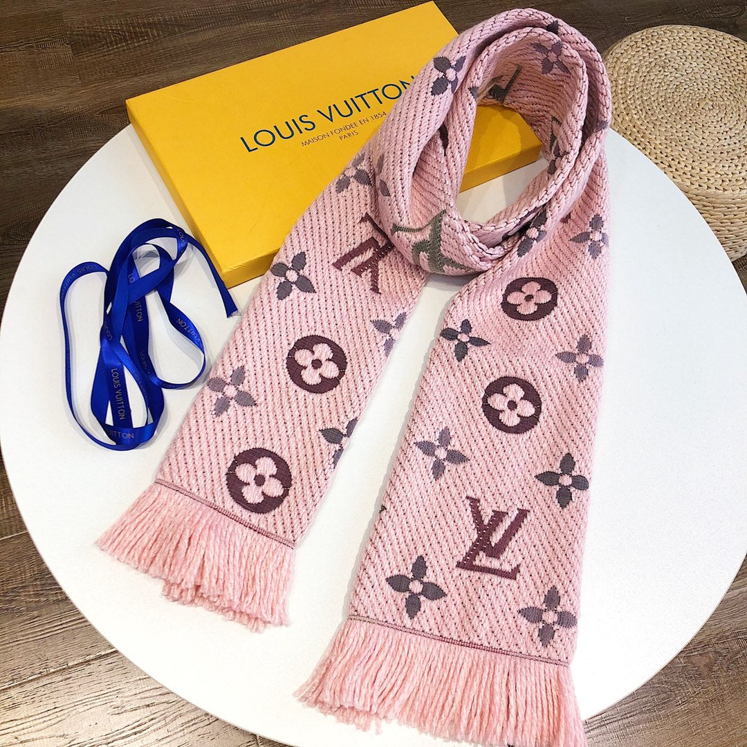 175RE10WDE Stylish Winter Scarves