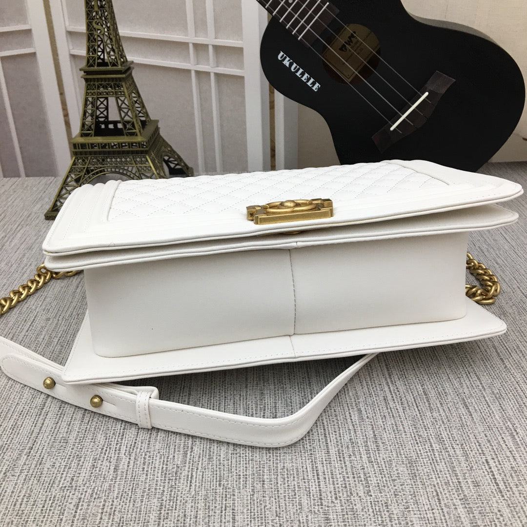 5C60BDE Stylish leather bag