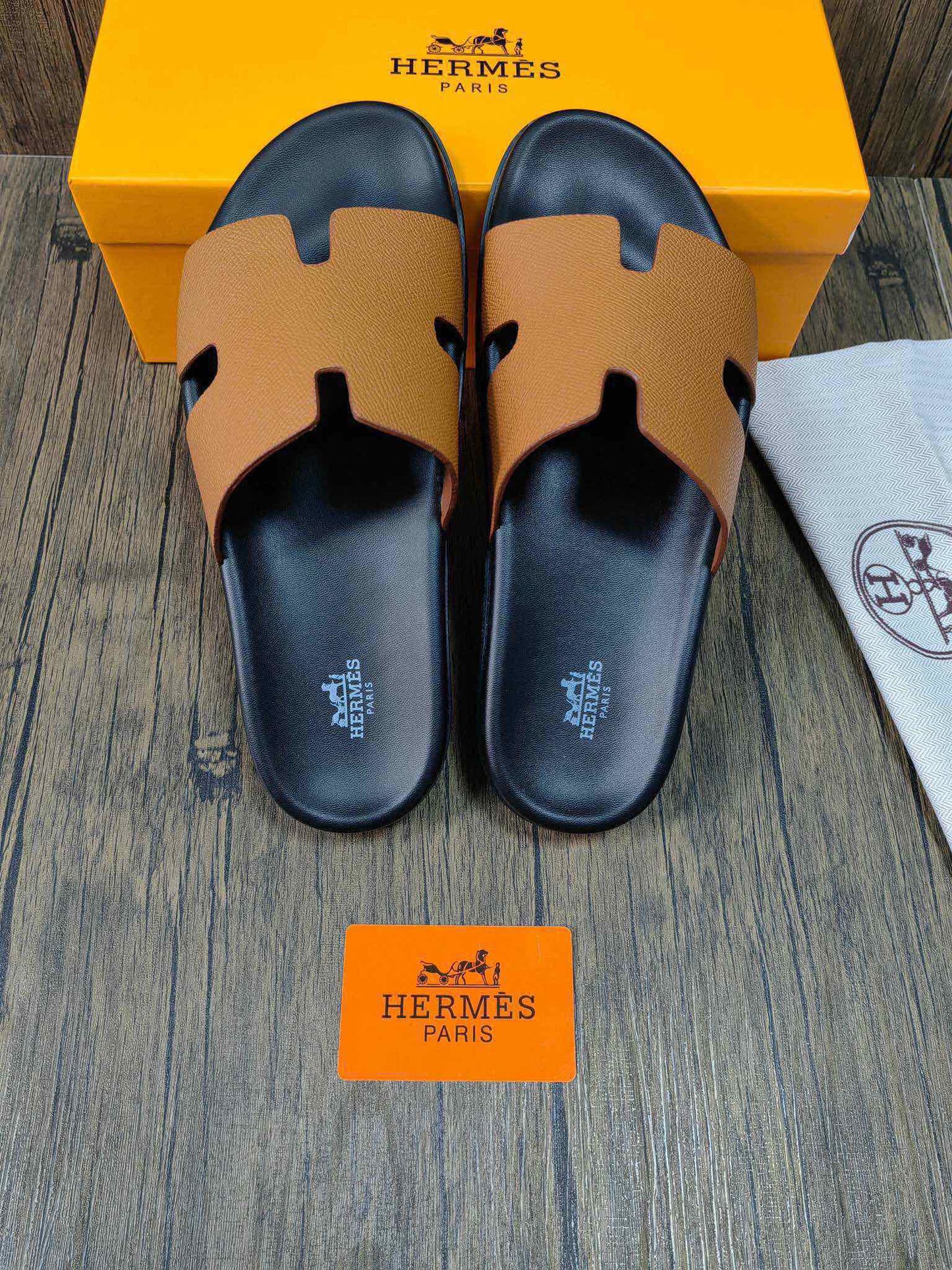 5YH60ZDE Stylish Slippers