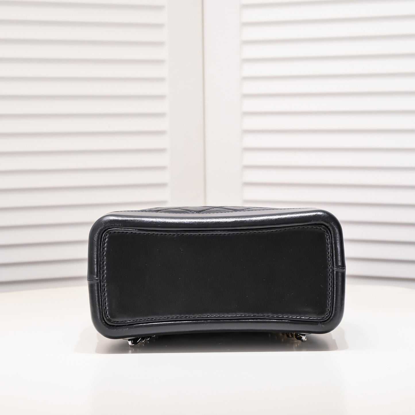 1XC262BDE Stylish leather bag