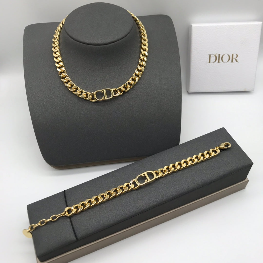 1D14XDE Stylish Bracelets