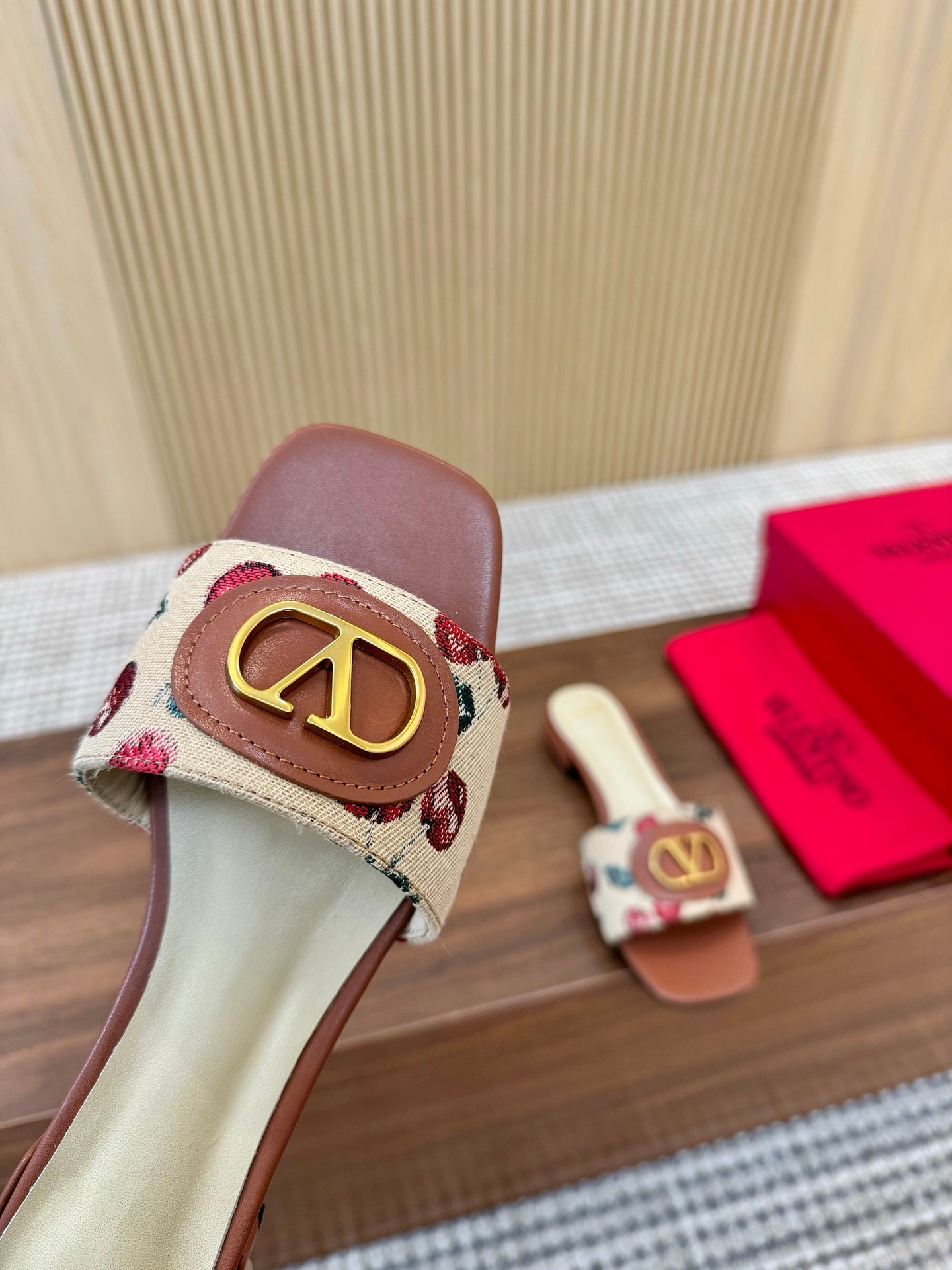 255QVL32ZDE Stylish leather shoes