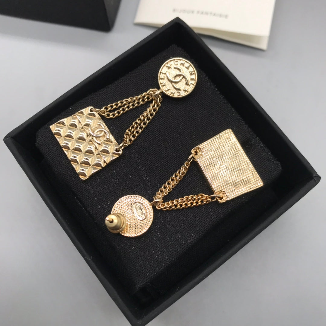 14C42EDE Stylish Earrings