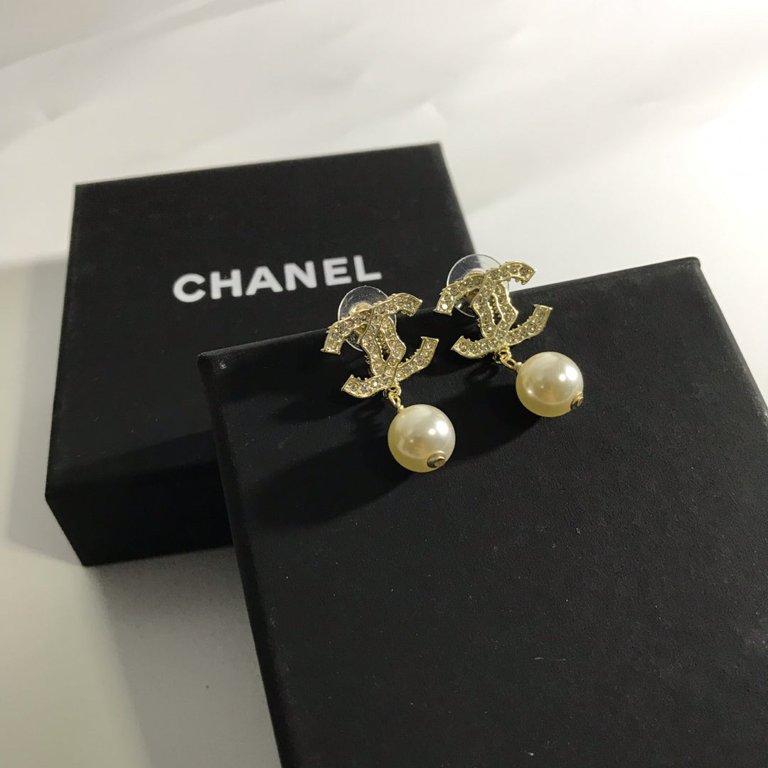 14C794EDE Stylish Earrings
