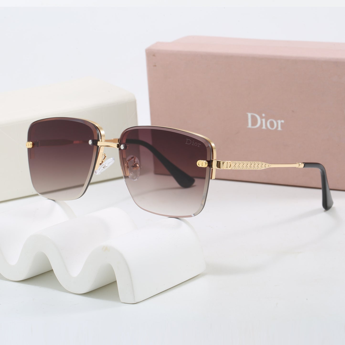 285RD52TDE Stylish Sunglasses