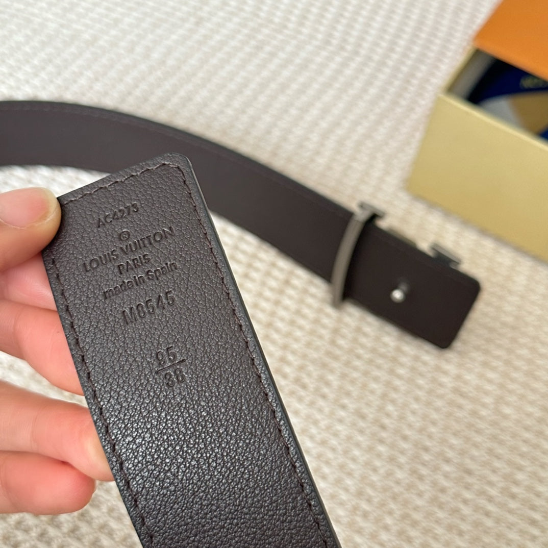 14E149PDE Stylish High quality belt With full package