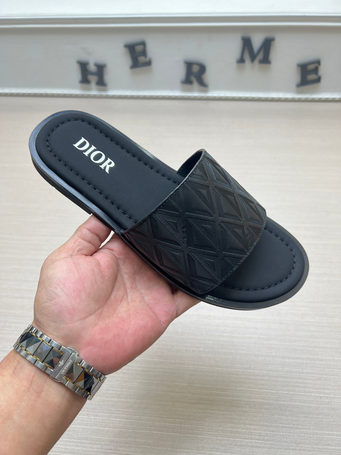 54D78ZDE Stylish slippers