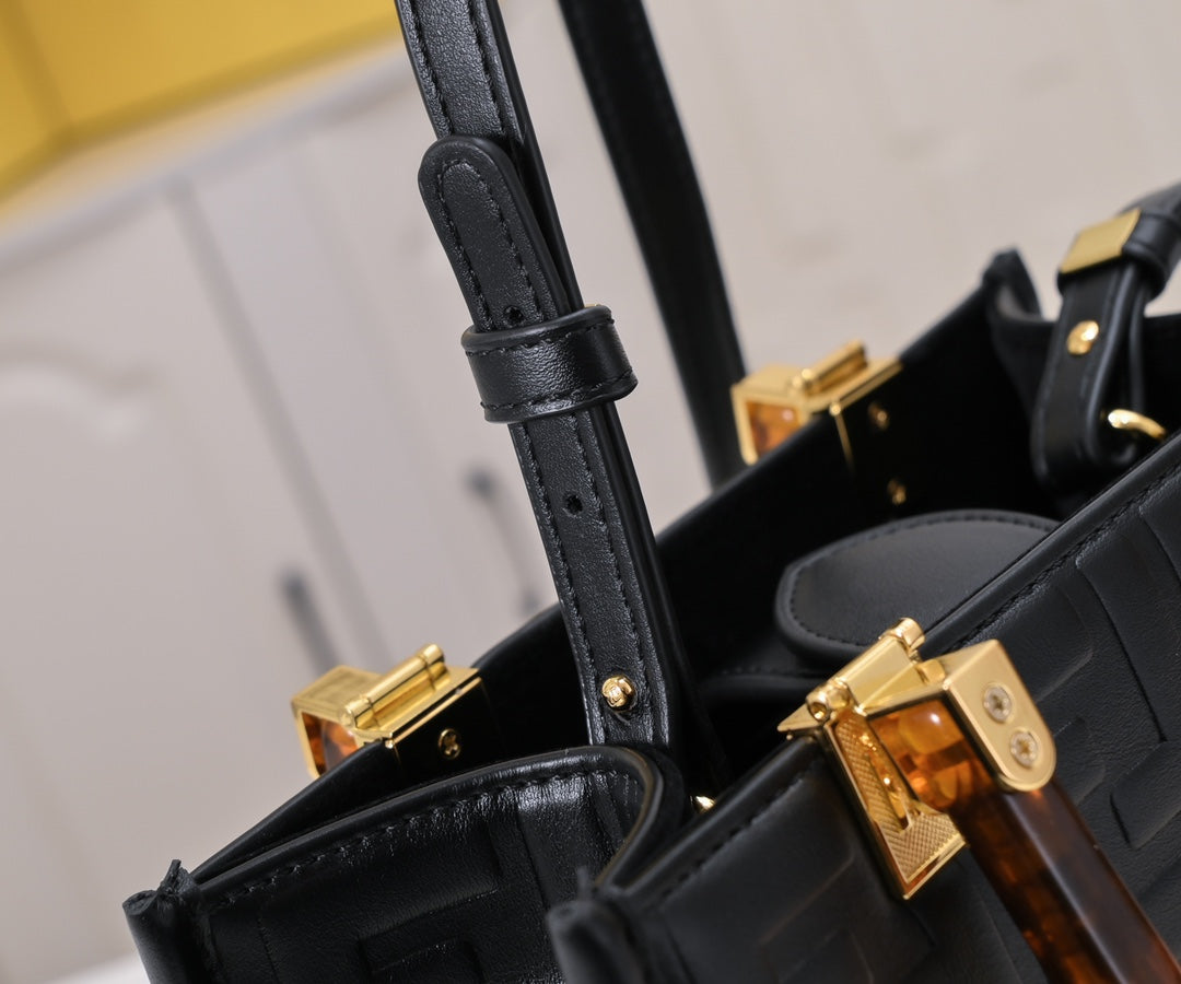 2XF23BDE Stylish leather bag