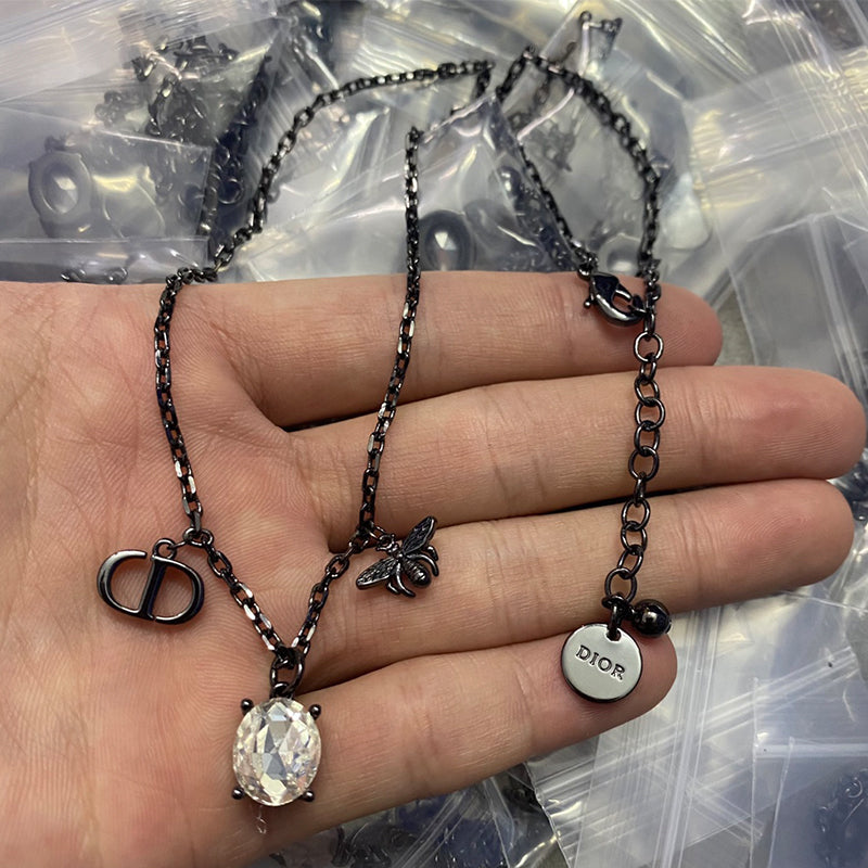 14D982XDE Stylish Necklaces