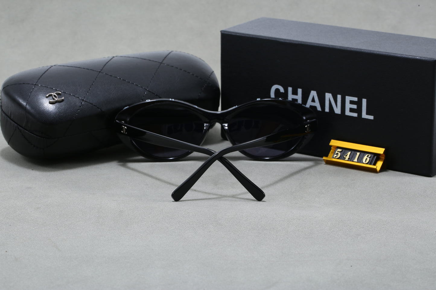 385RC9TDE Stylish Sunglasses