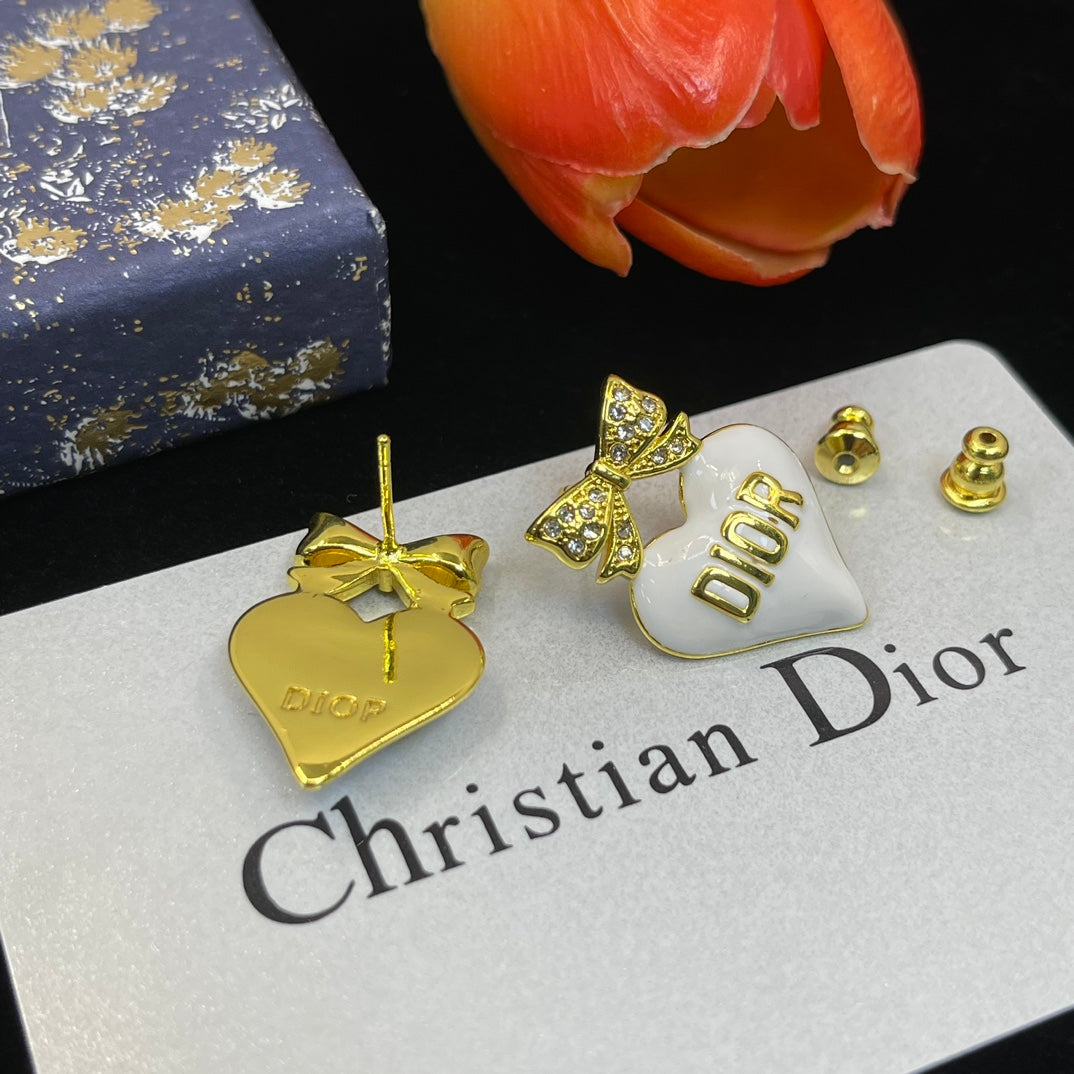 14D772EDE Stylish Earrings