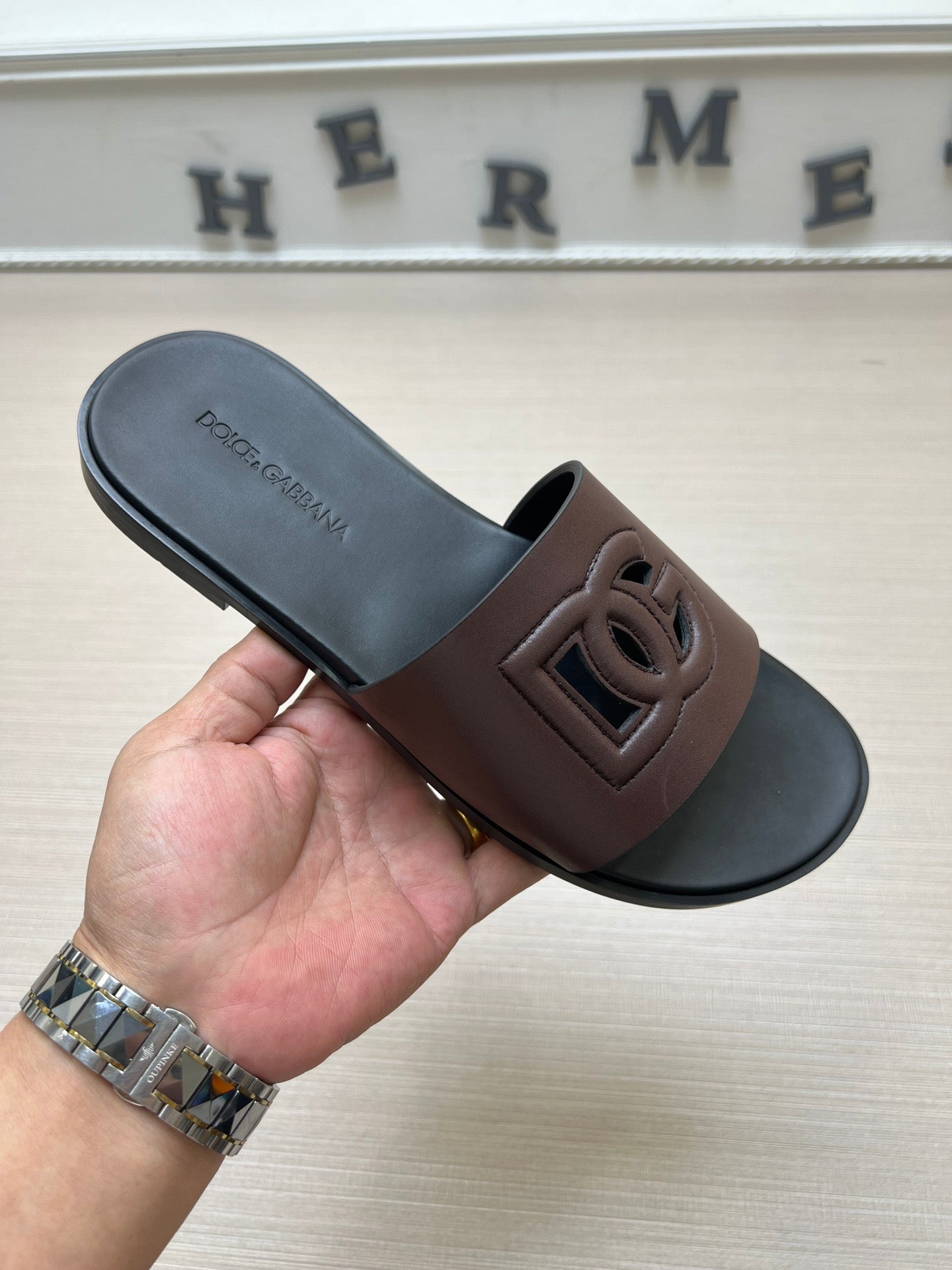 54A63ZDE Stylish slippers