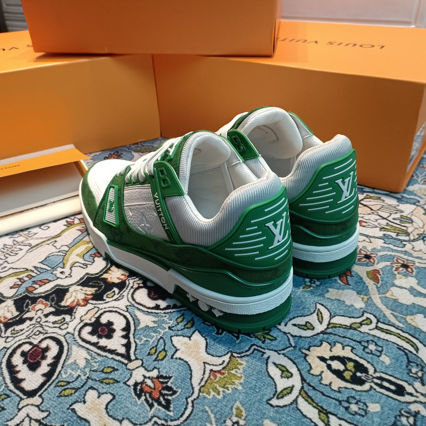 1XE23ZDE Stylish Sneakers