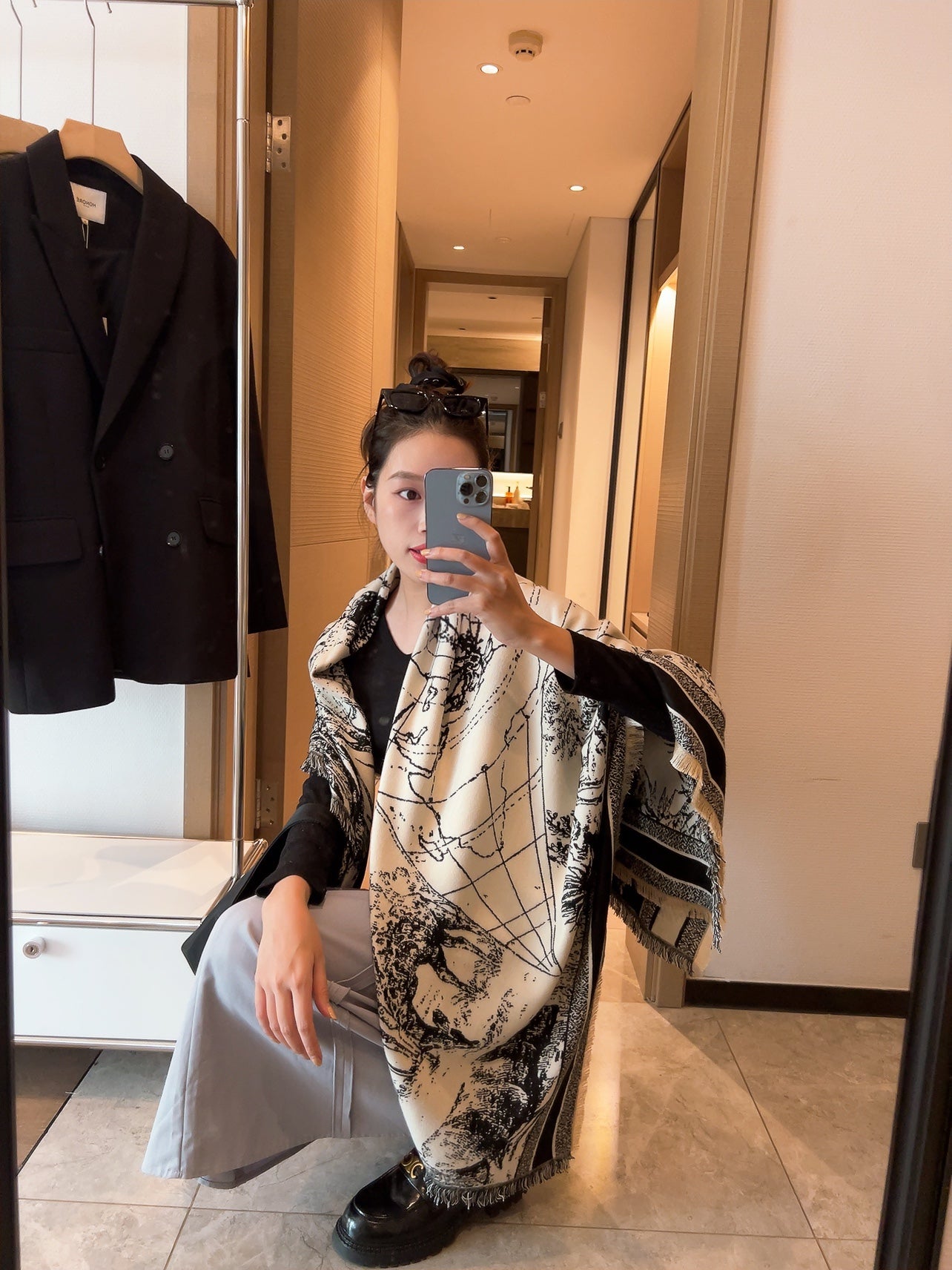 175RD4WDE Stylish Winter Scarves