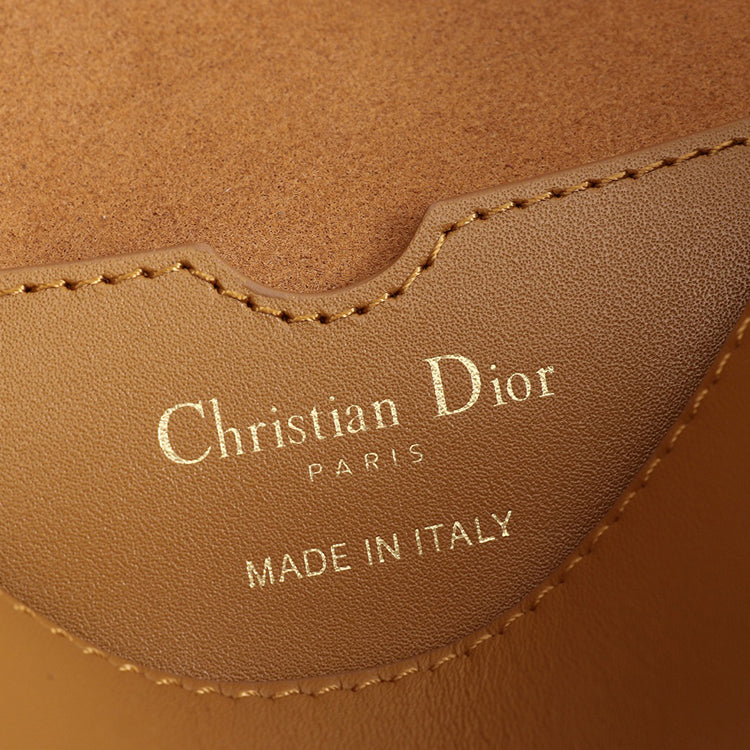 1L48BDE Stylish leather bag