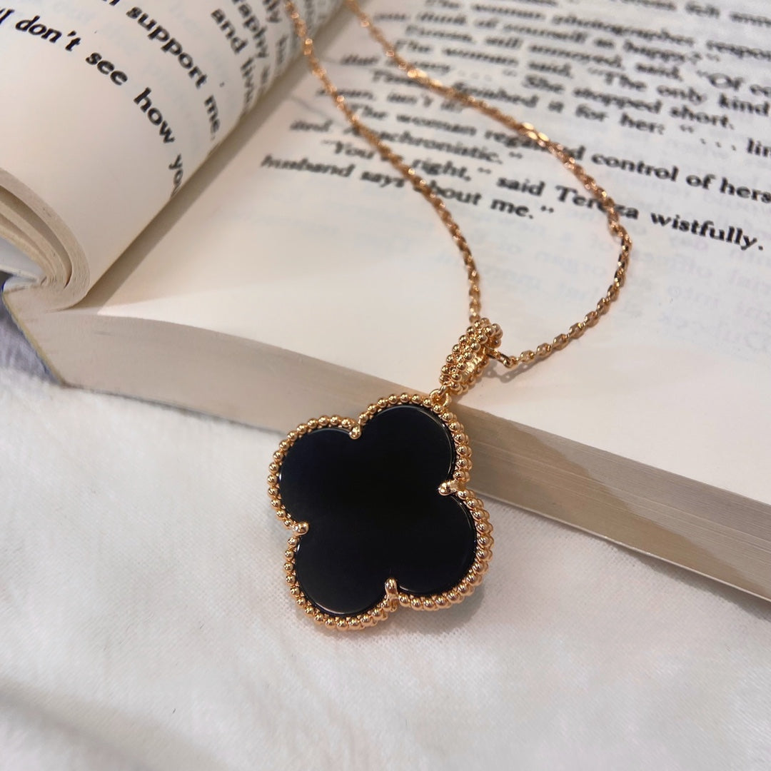 5XVA158XDE Stylish jewelry