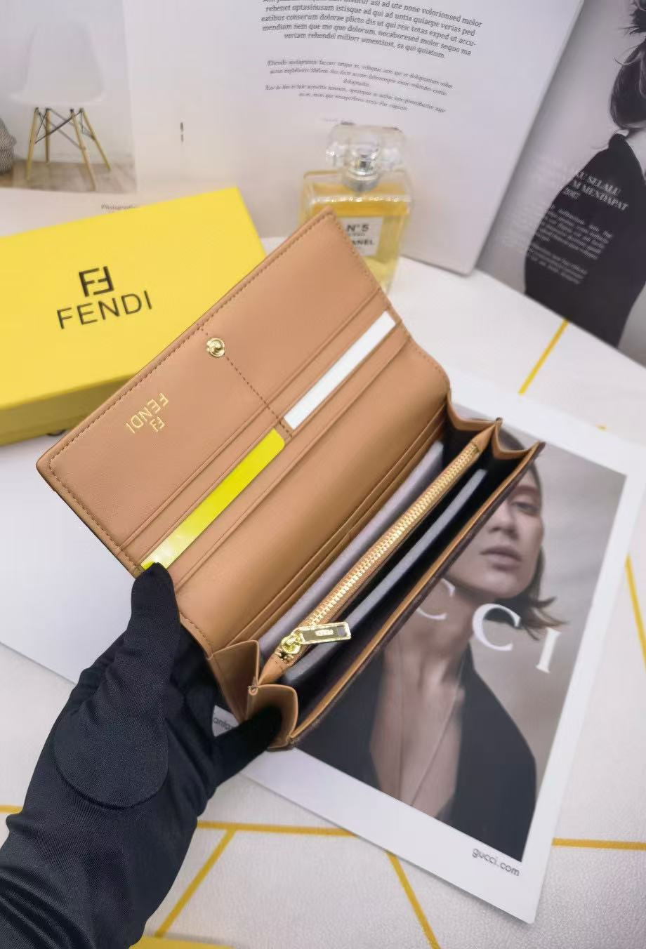 175NF25BDE Stylish leather wallets