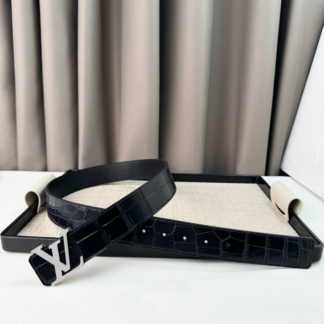 14E24PDE Stylish High quality belt With full package