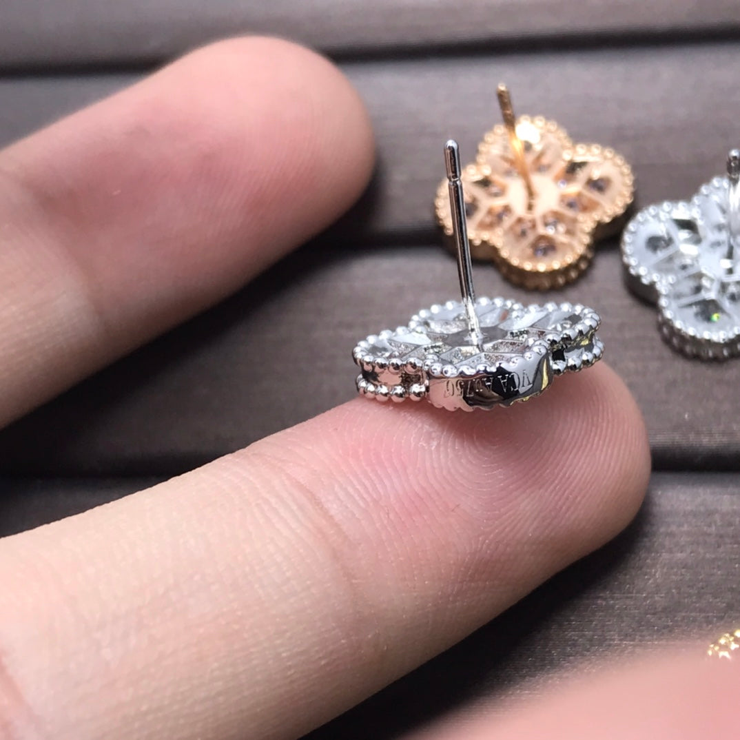 5XVA195EDE Stylish Earrings