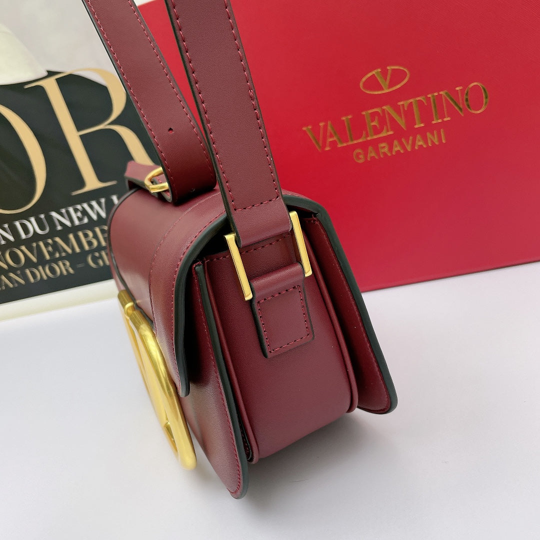 5A45BDE Stylish leather bag