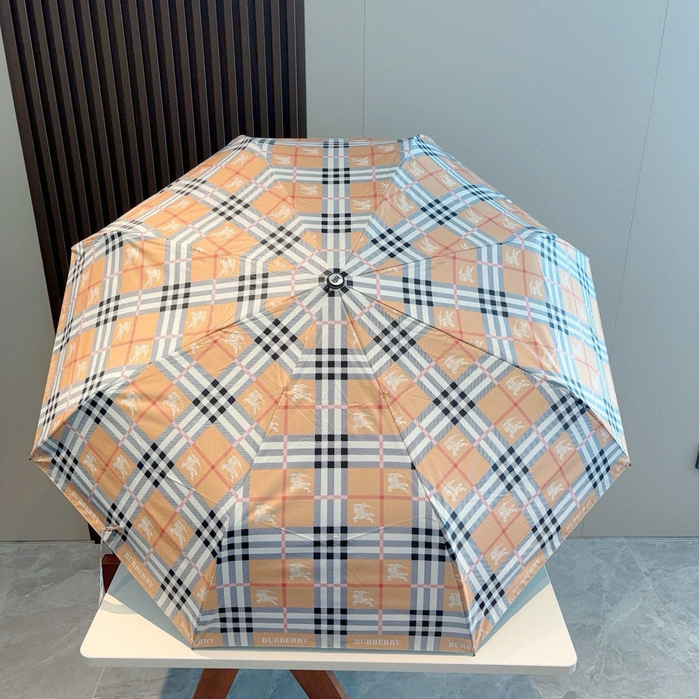 15RR127SDE Stylish UV resistant umbrella