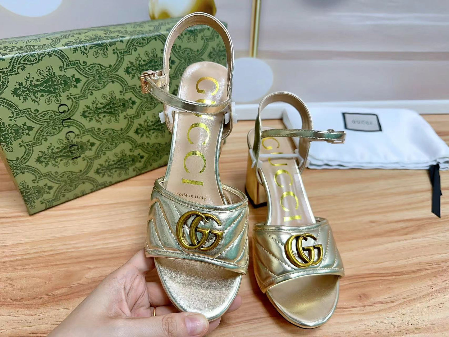 14B182ZDE Stylish High heels Heel height 7cm