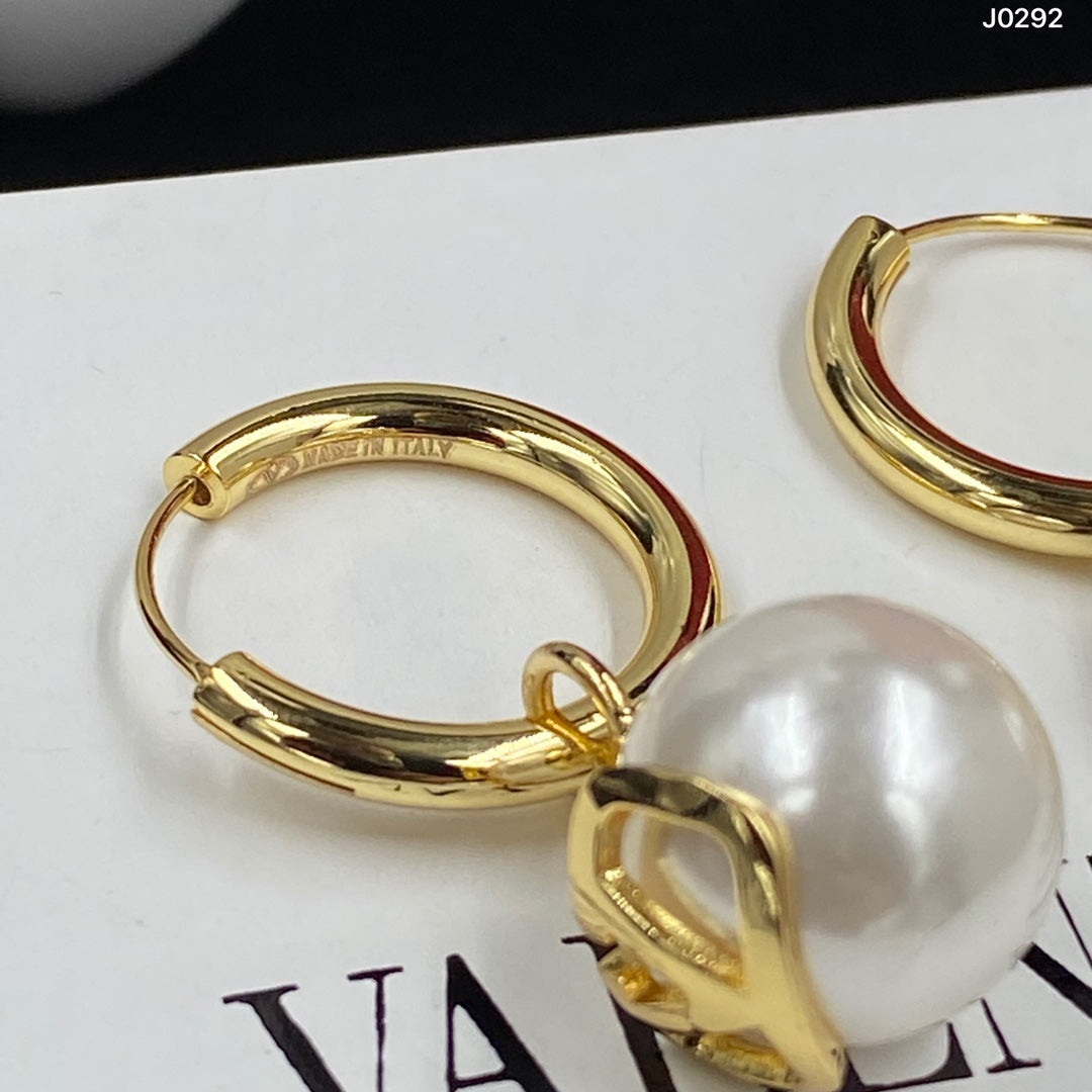 1YVL128EDE Stylish Earrings