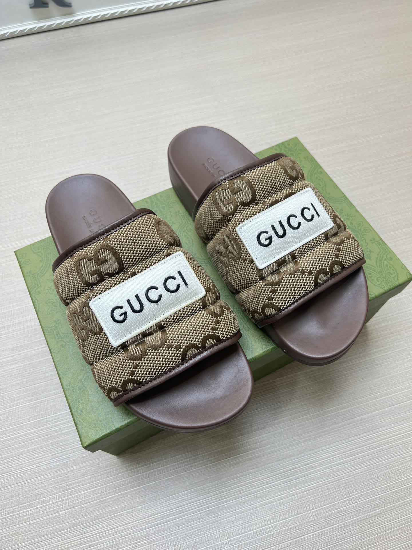 54B49ZDE Stylish slippers