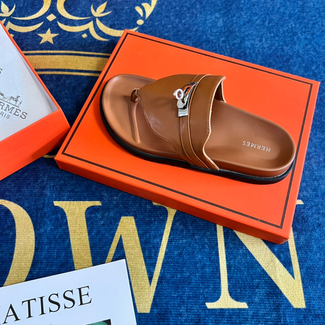 14H3ZDE Stylish Slippers