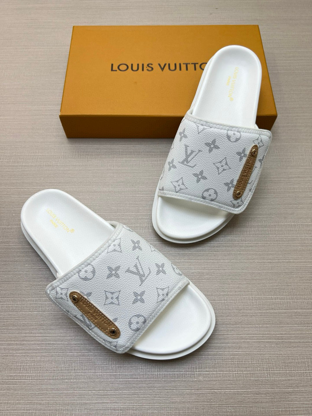 575NE6ZDE Stylish Slippers