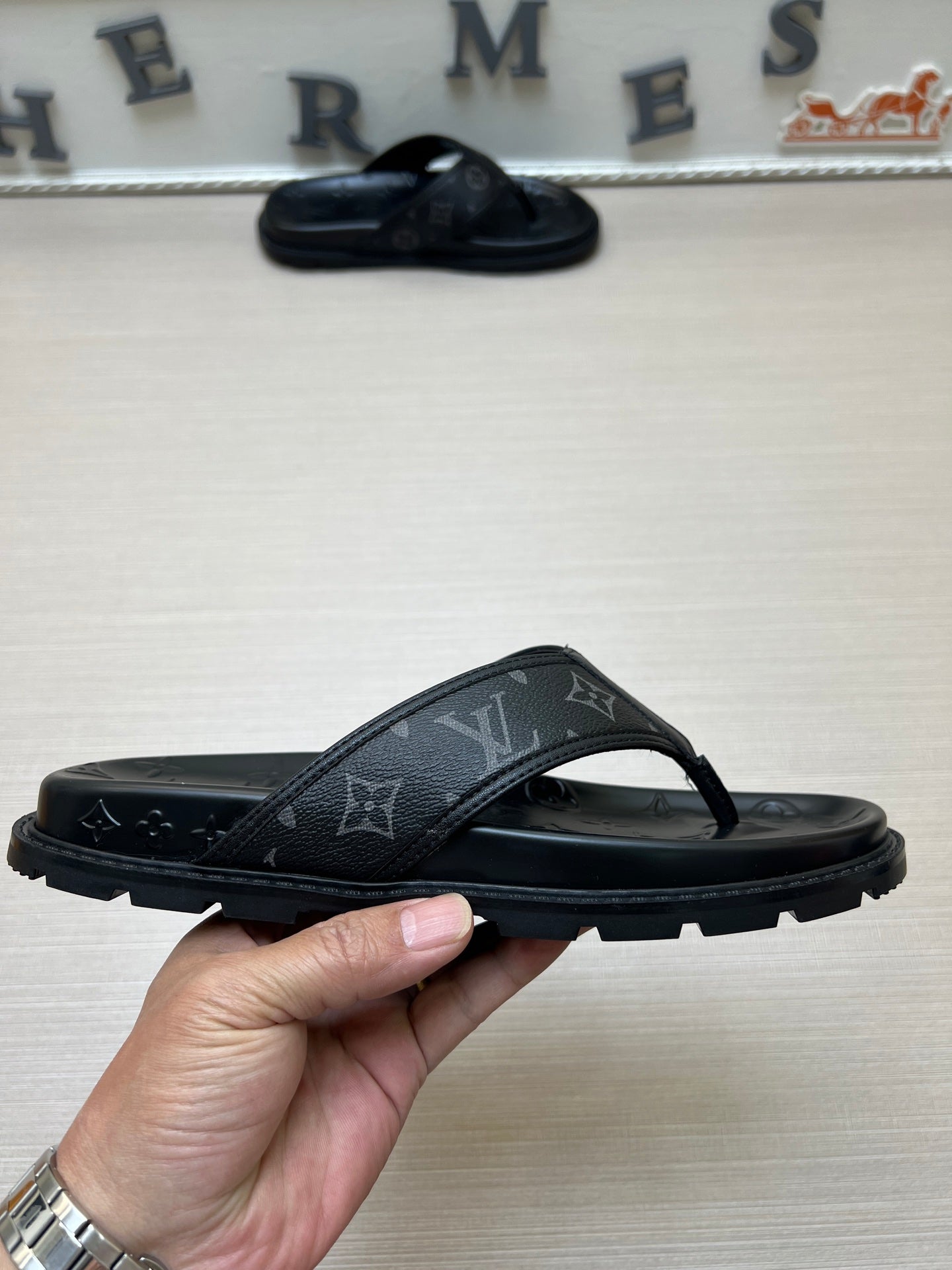 535ZE303ZDE Stylish Slippers