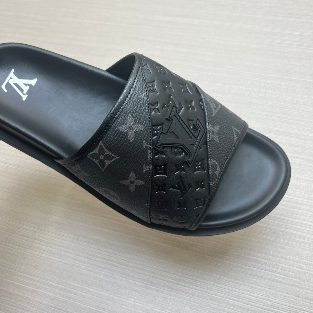 54E2ZDE Stylish slippers
