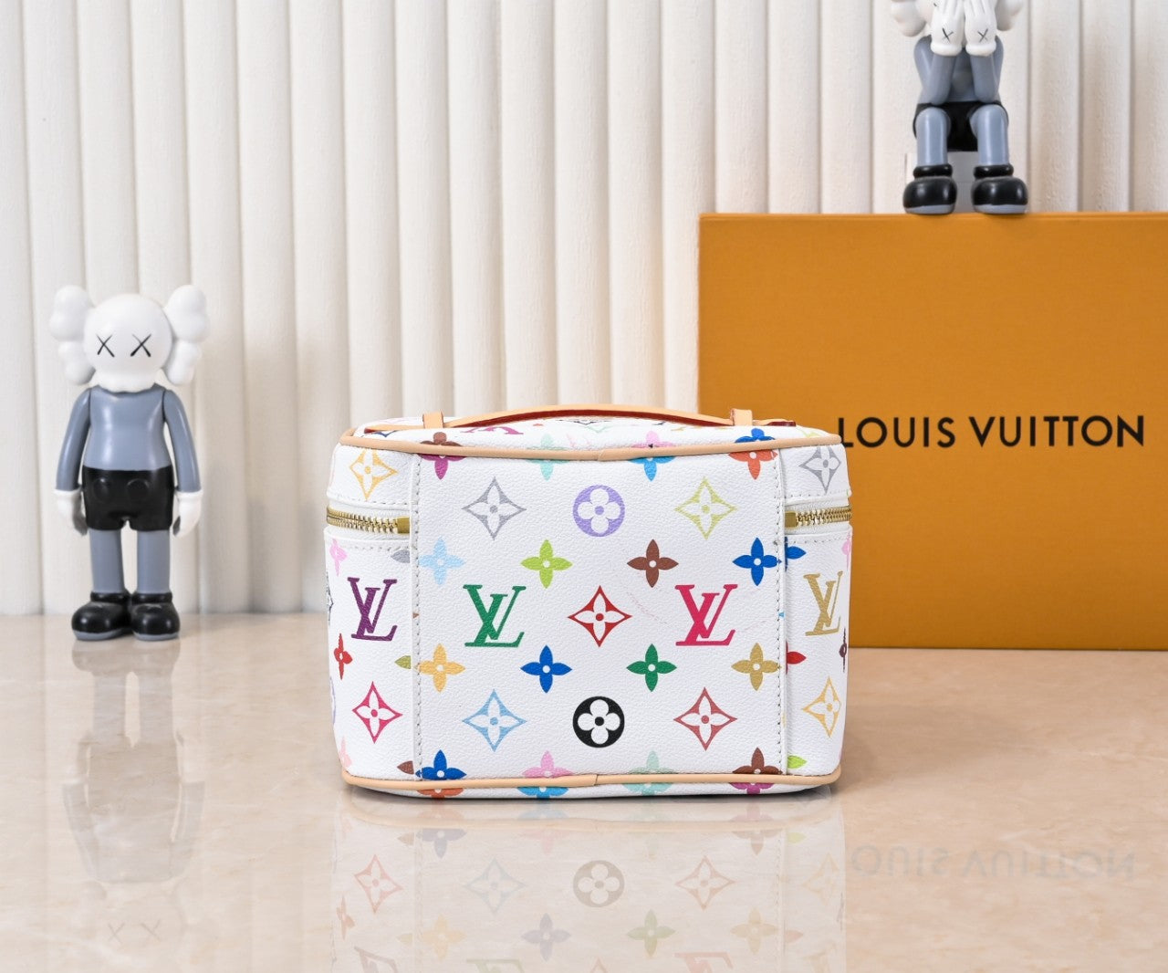 15XE11BDE Stylish leather bag
