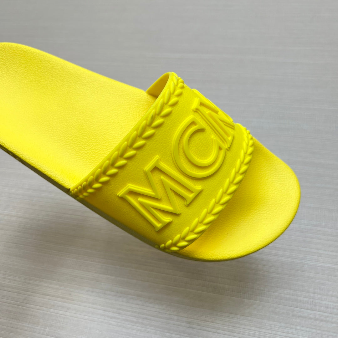 54M42ZDE Stylish slippers