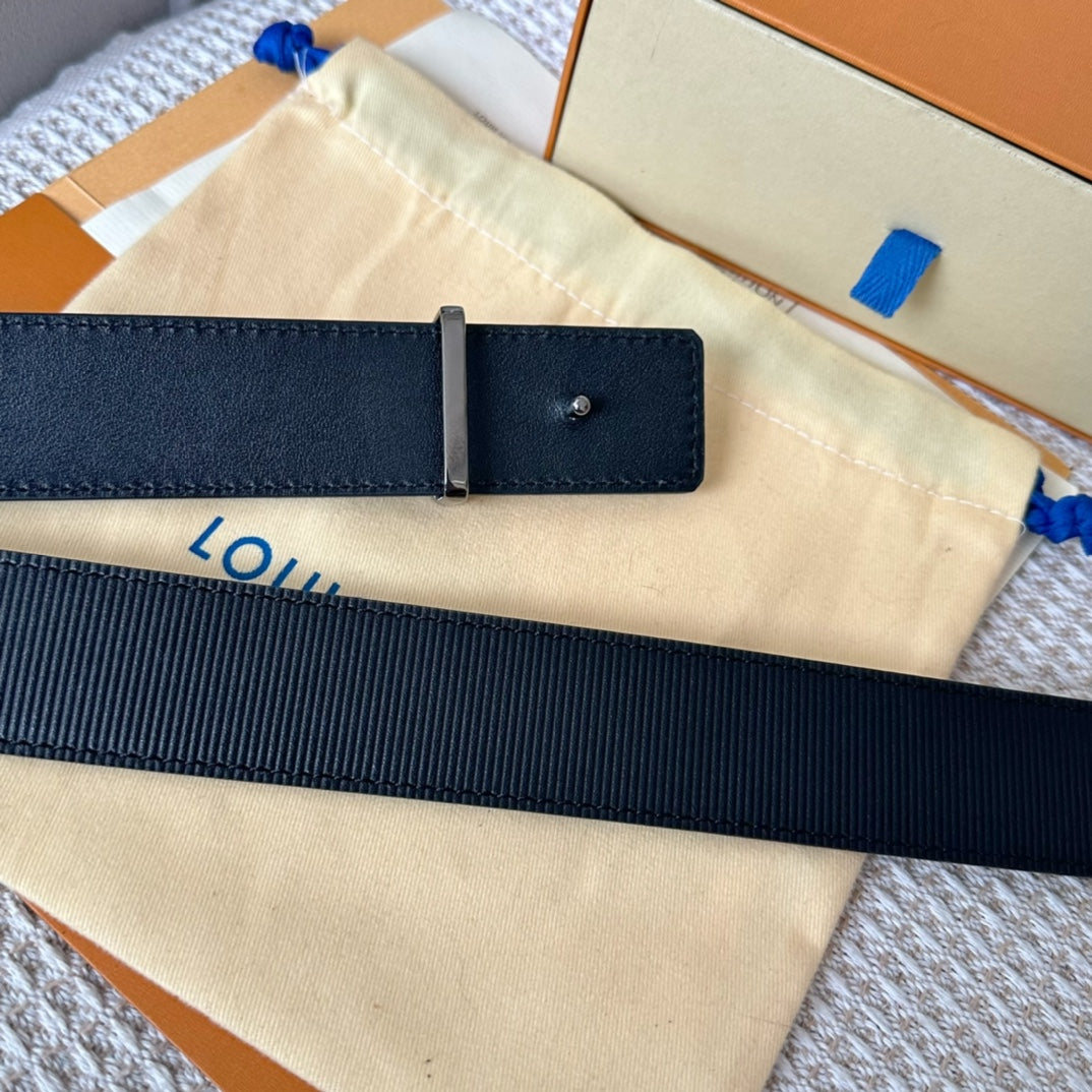 14E136PDE Stylish High quality belt With full package