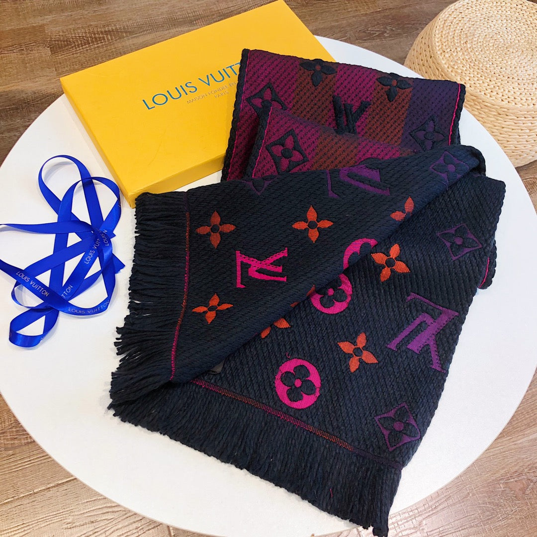 175RE10WDE Stylish Winter Scarves